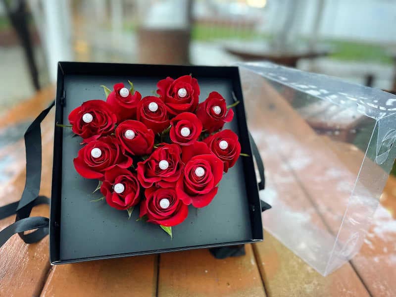 Roses and Pearls Gift Box